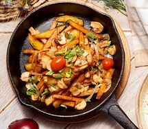 Жареный картофель с грибами
