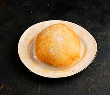 Пончик с заварным кремом