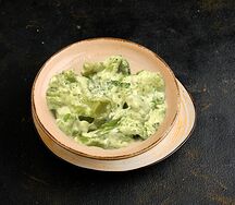 Брокколи под аджичным соусом