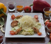 Салат Цезарь с курицей