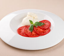 Буратта с томатами