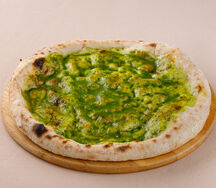 Итальянская лепешка с соусом песто