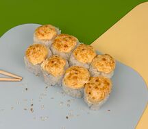 Запеченный ролл со снежным крабом