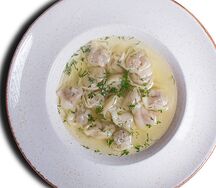 Пельмени с бульоном