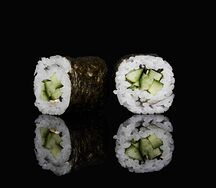 Маки-ролл с огурцом