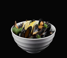 Мидии в соусе том ям