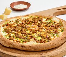 New Пицца с фаршем и картофельным кремом