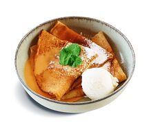 Блины с карамельным соусом
