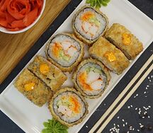 Горячий ролл Острый с креветкой и Пармезаном