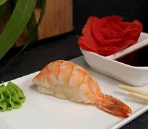 Суши с тигровой креветкой
