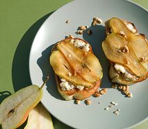 Cheesy pear