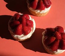 Strawberry tart 