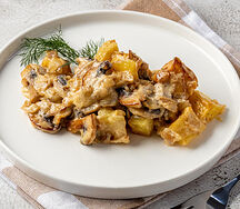 Картофель, запеченный с грибами и луком