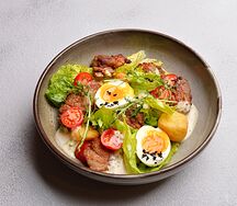 С куриной печенью и яйцом пашот