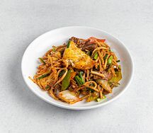 Жареный лагман с яйцом