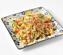 Жареный рис с овощами
