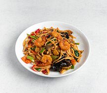 Жареный лагман с креветками