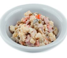 Оливье с колбасой