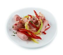 Сосиски с овощами