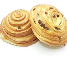 Улитка с творогом и изюмом
