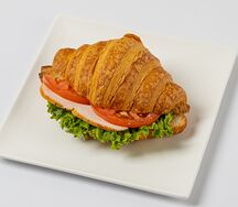 Круассан с курицей