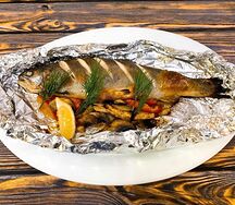 Форель в фольге с овощами