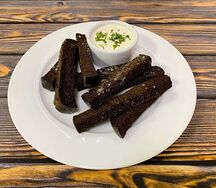 Гренки с чесночным соусом