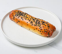Брецель с индейкой и сыром