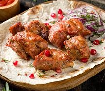 Шашлык из cвинoй шейки