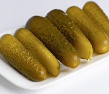 Огурец маринованный