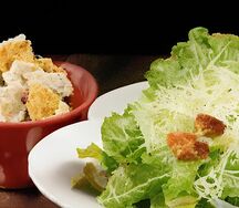 Комбо Салат Цезарь острый и картофель айдахо