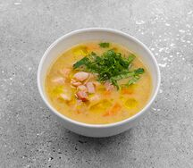 Суп гороховый с копченой грудинкой