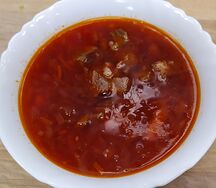 Борщ с мясом и капустой