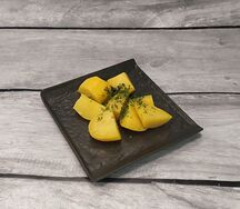 Картофель отварной с зеленью