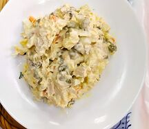 Салат Оливье с курицей