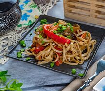 Лапша Удон с курицей и соусом терияки