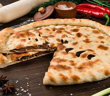 Пирог с говядиной и свининой