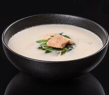 Сливочный суп с лососем