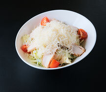 Салат Цезарь с курицей