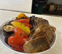 Запечённый язык с овощами