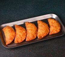 Мини-чебуреки из сыра