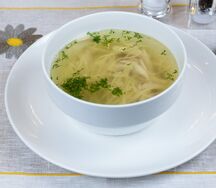 Суп куриный с лапшой