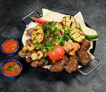 Мясное ассорти на углях