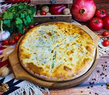 Хачапури из шпината и сыра сулугуни