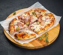 Пиццетта деревенская с курицей, беконом