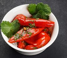 Маринованные перцы с кинзой
