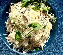 Паста с курицей и грибами