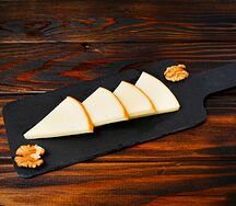 Сулугуни копченый