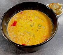 Сливочный суп с курицей и грибами
