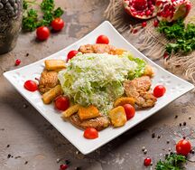 Салат Цезарь с курицей